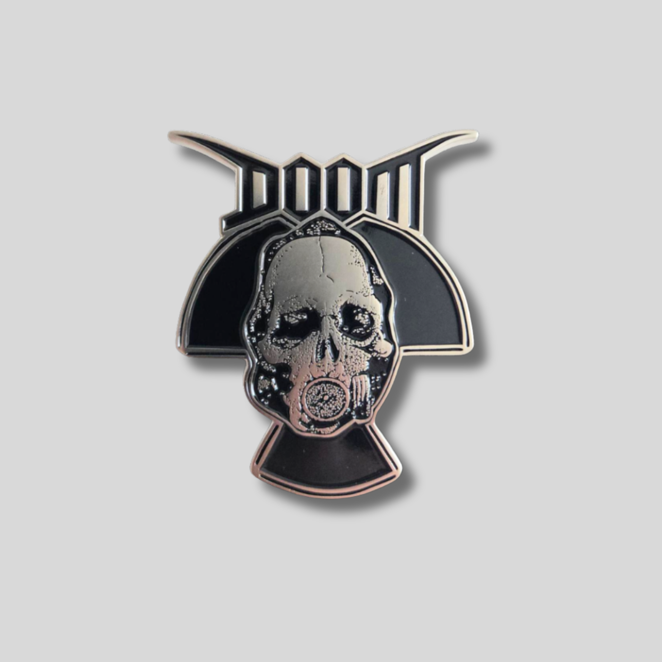 DOOM: Gasmask Enamel Pin